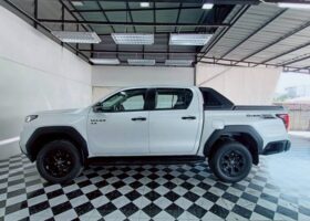 TOYOTA HILUX TRAVO