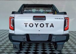 
										TOYOTA HILUX TRAVO full									