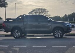 
										Toyota Hilux full									