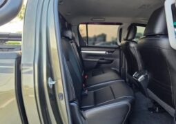 
										Toyota Hilux full									