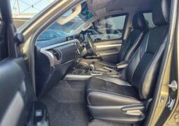 
										Toyota Hilux full									