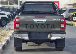 
										Toyota Hilux full									