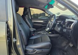
										Toyota Hilux full									