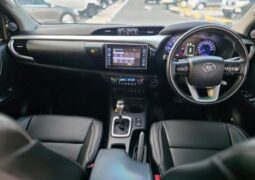 
										Toyota Hilux full									
