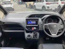 
										TOYOTA VOXY ZS KIRAMEKI full									