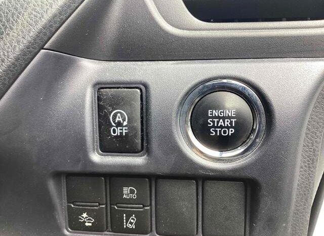 
								TOYOTA VOXY ZS KIRAMEKI full									