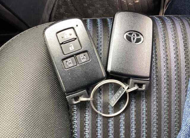 
								TOYOTA VOXY ZS KIRAMEKI full									