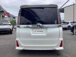 TOYOTA VOXY ZS KIRAMEKI