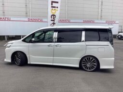 
										TOYOTA VOXY ZS KIRAMEKI full									