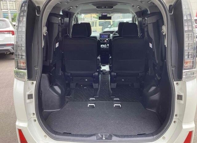 
								TOYOTA VOXY ZS KIRAMEKI full									