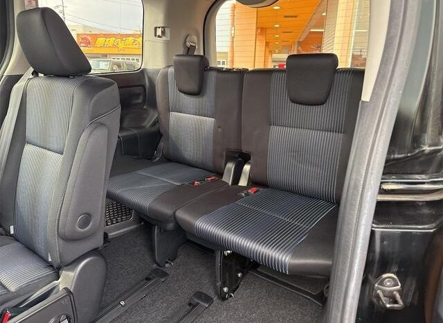 
								TOYOTA VOXY ZS KIRAMEKI full									