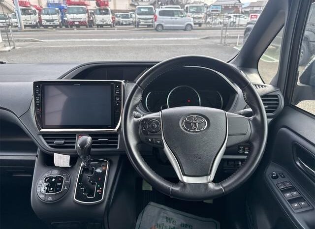 
								TOYOTA VOXY ZS KIRAMEKI full									
