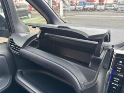 
										TOYOTA VOXY ZS KIRAMEKI full									
