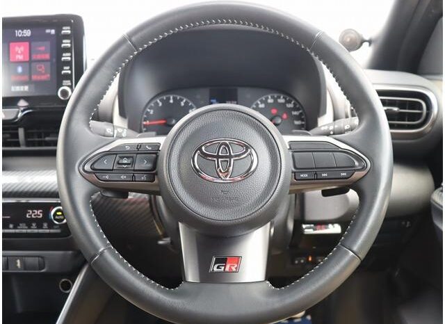 
								TOYOTA GR YARIS RS full									