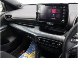 
										TOYOTA GR YARIS RS full									