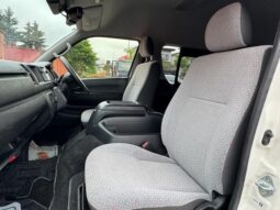 
										TOYOTA HIACE COMMUTER SUPER LONG GL full									