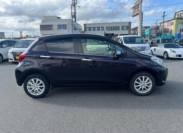 
								TOYOTA VITZ JEWELA full									