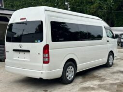 TOYOTA HIACE COMMUTER 2020