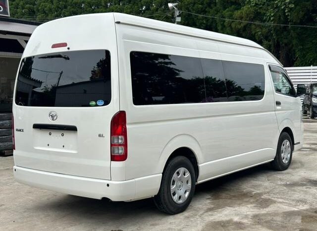 
								TOYOTA HIACE COMMUTER 2020 full									