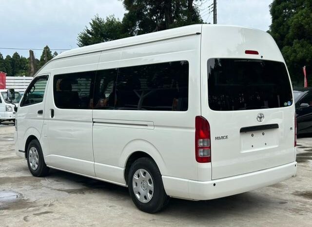 
								TOYOTA HIACE COMMUTER 2020 full									