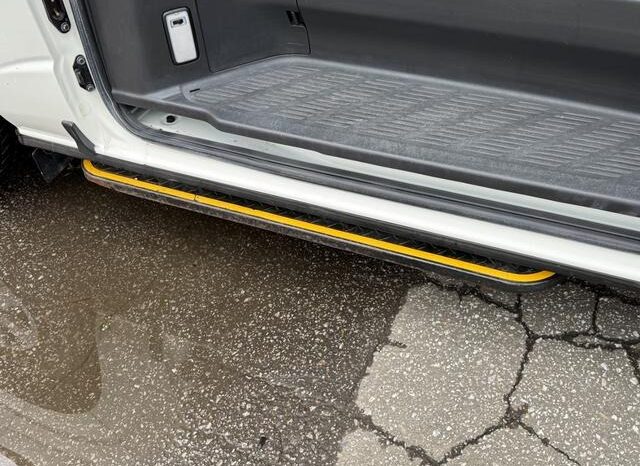
								TOYOTA HIACE COMMUTER SUPER LONG GL full									