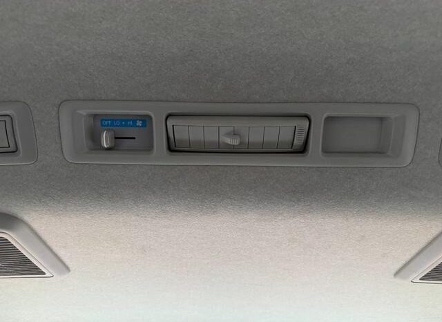 
								TOYOTA HIACE COMMUTER SUPER LONG GL full									