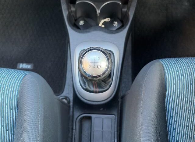
								TOYOTA VITZ RS full									