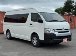 TOYOTA HIACE COMMUTER SUPER LONG GL