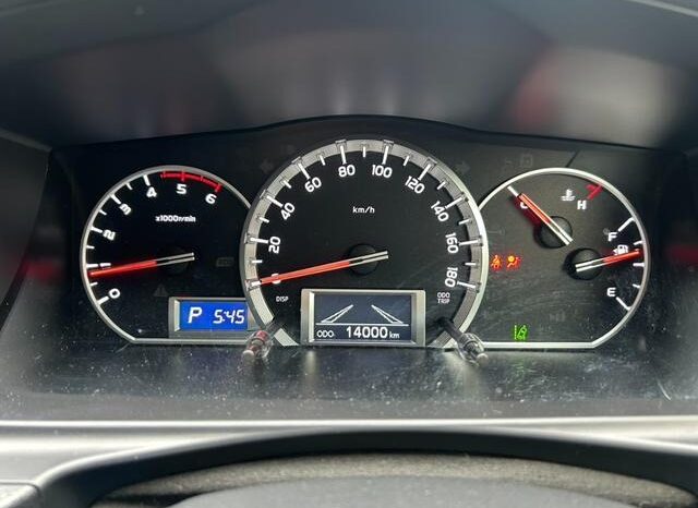 
								TOYOTA HIACE COMMUTER 2020 full									