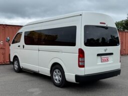 TOYOTA HIACE COMMUTER SUPER LONG GL