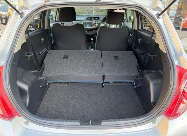 
								TOYOTA VITZ RS full									