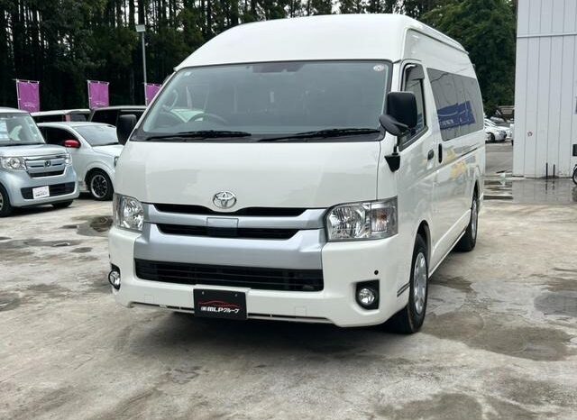 
								TOYOTA HIACE COMMUTER 2020 full									