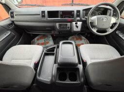 
										TOYOTA HIACE COMMUTER SUPER LONG GL full									
