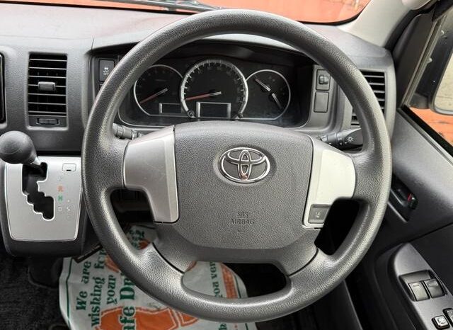 
								TOYOTA HIACE COMMUTER SUPER LONG GL full									
