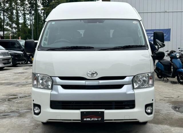 
								TOYOTA HIACE COMMUTER 2020 full									