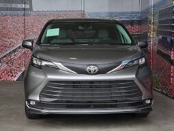 TOYOTA SIENNA XLE