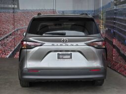 TOYOTA SIENNA XLE