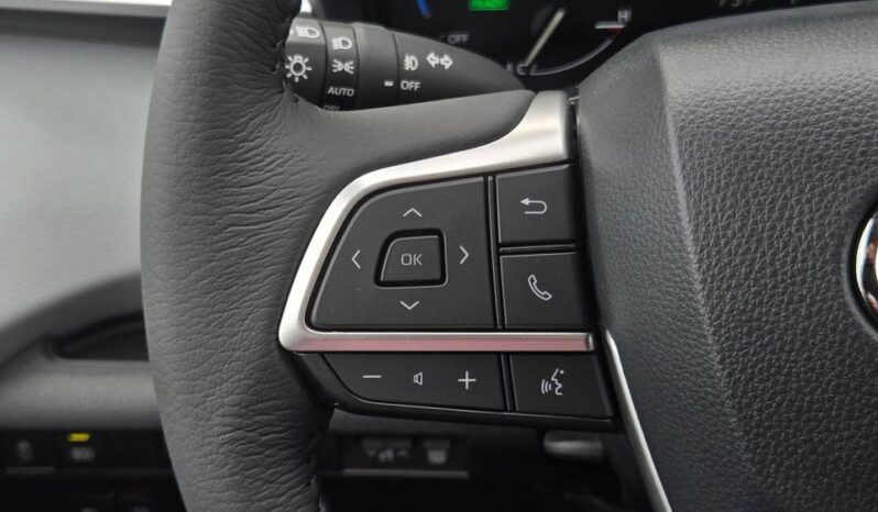 
								TOYOTA SIENNA XLE full									