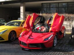 
										Ferrari LaFerrari full									