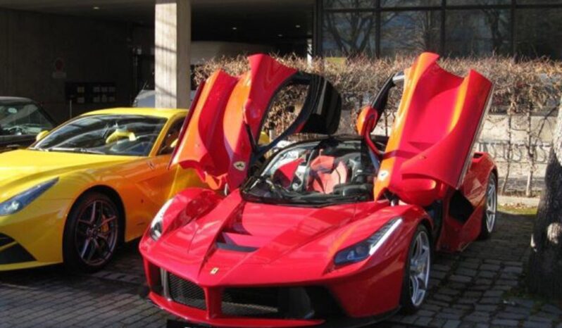 
								Ferrari LaFerrari full									
