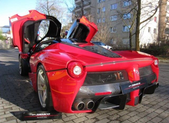 
								Ferrari LaFerrari full									