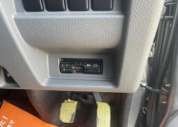 
										Nissan Caravan full									