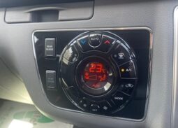 
										Nissan Caravan full									