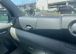 
										Nissan Caravan full									