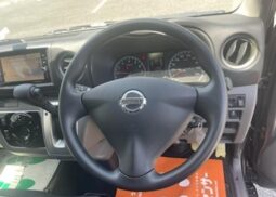 
										Nissan Caravan full									