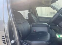 
										Nissan Caravan full									