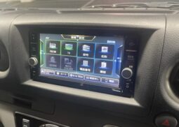 
										Nissan Caravan full									
