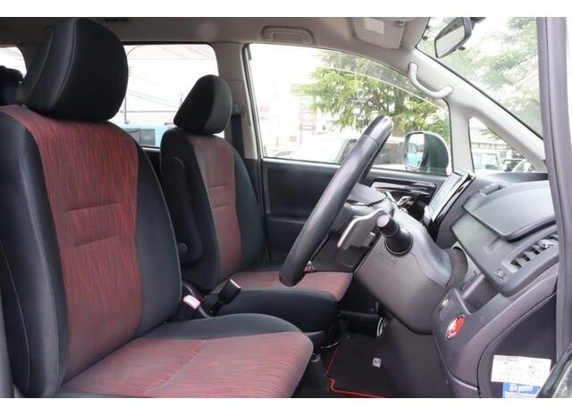 
								TOYOTA NOAH SI GS full									