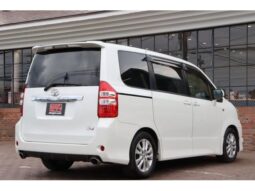 TOYOTA NOAH SI GS