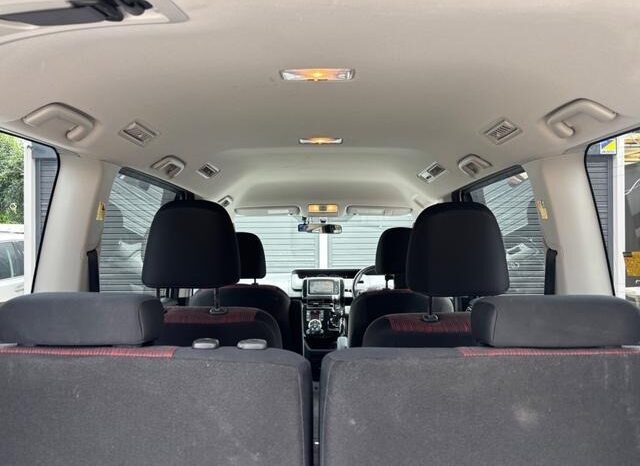 
								TOYOTA NOAH SI GS full									